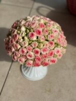 Mini Dome Мини Доме с нежными розами, создающий атмосферу элегантности и уюта.