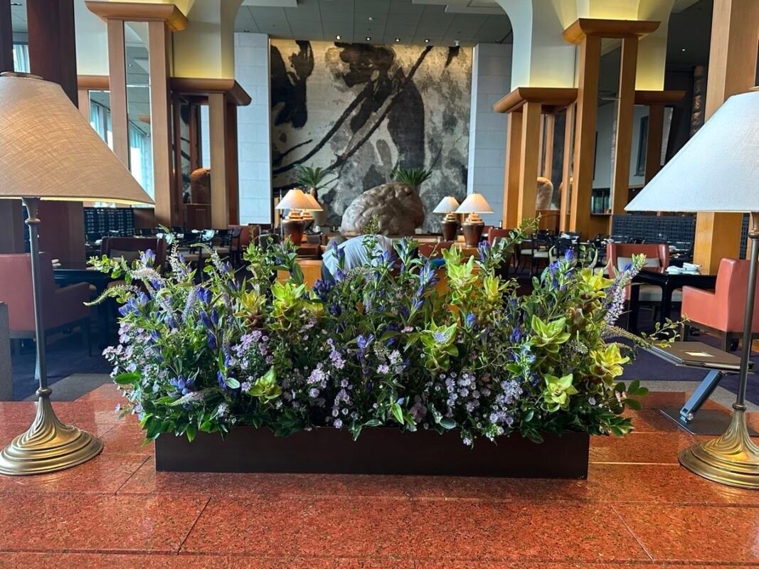 Premium Riviera flower styling for luxury hospitality