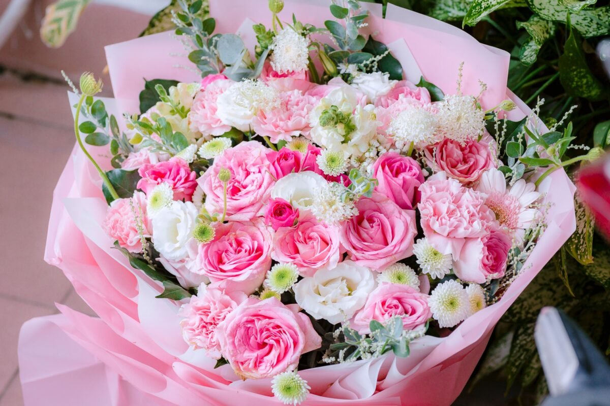 Buy flowers Monaco luxury bouquet