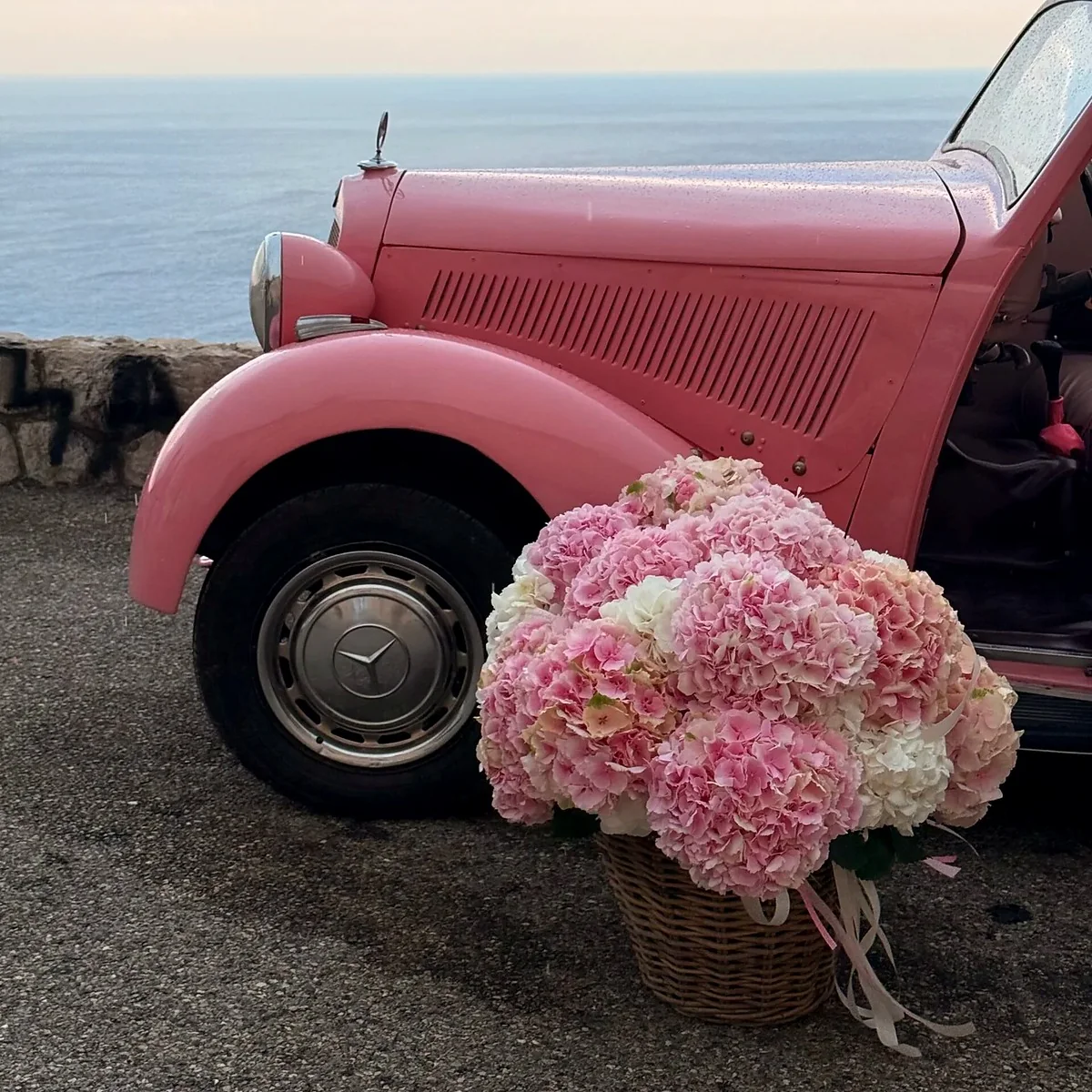 Saint Barbara Flowers pink hydrangea arrangements on the French Riviera